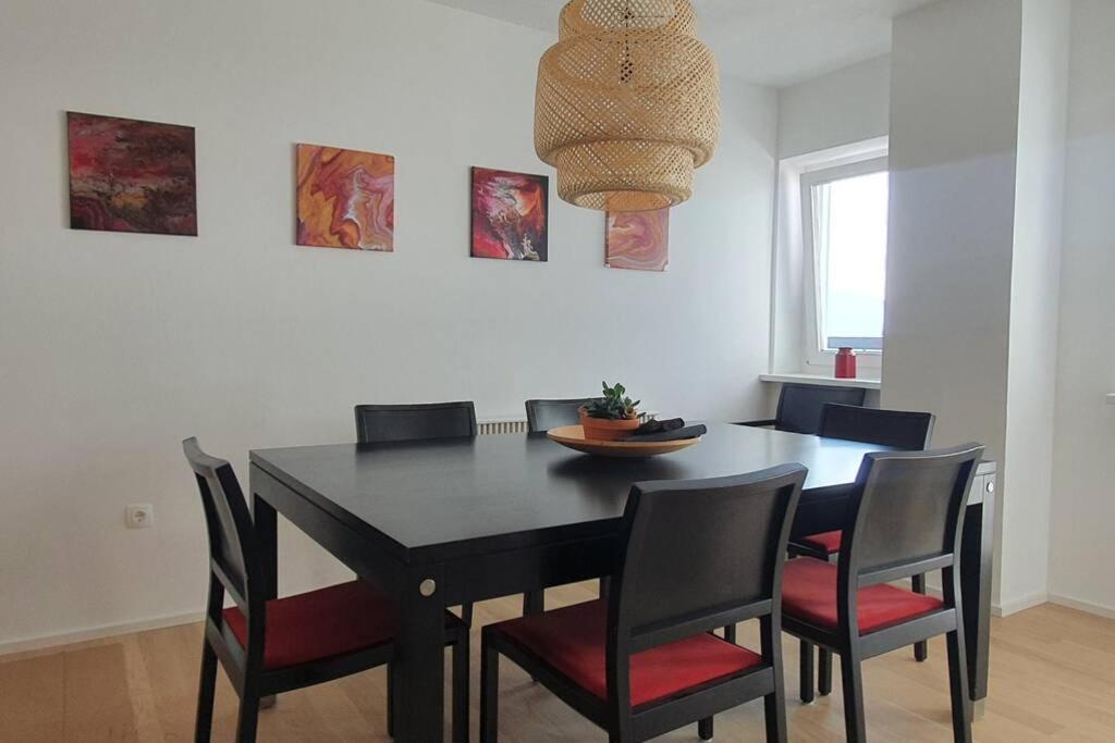 גוציס Bird'S Eye View 75 - 8Th Floor 3Br Apt. 100M2 מראה חיצוני תמונה