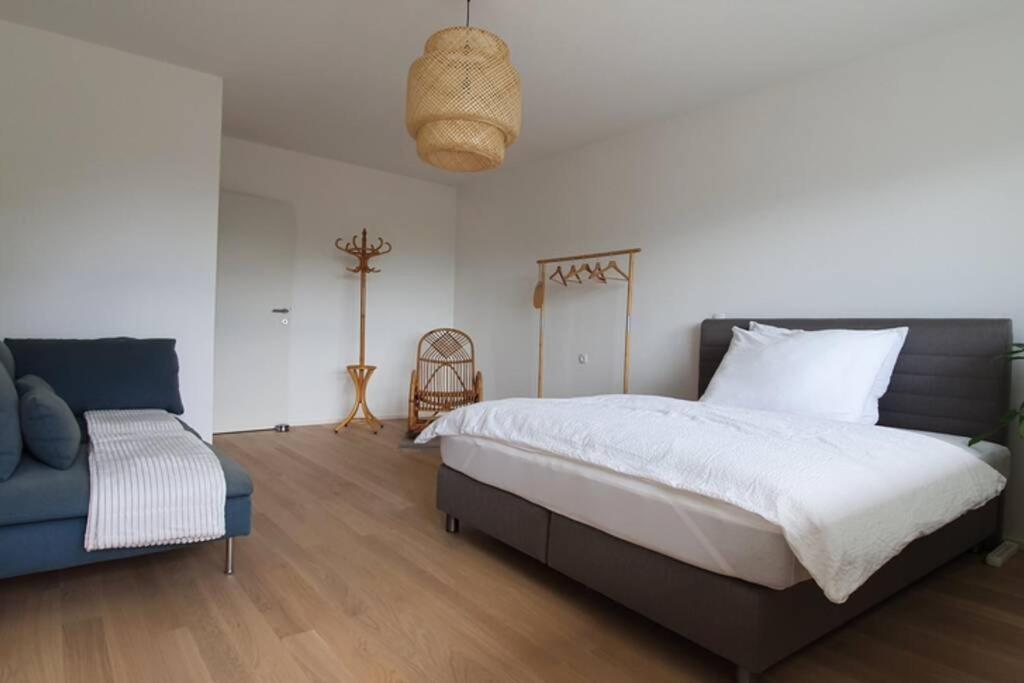 גוציס Bird'S Eye View 75 - 8Th Floor 3Br Apt. 100M2 מראה חיצוני תמונה